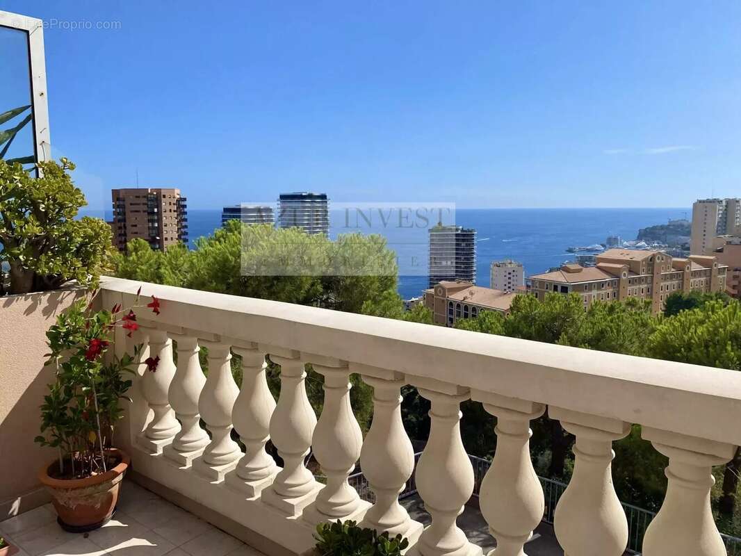 Appartement à ROQUEBRUNE-CAP-MARTIN