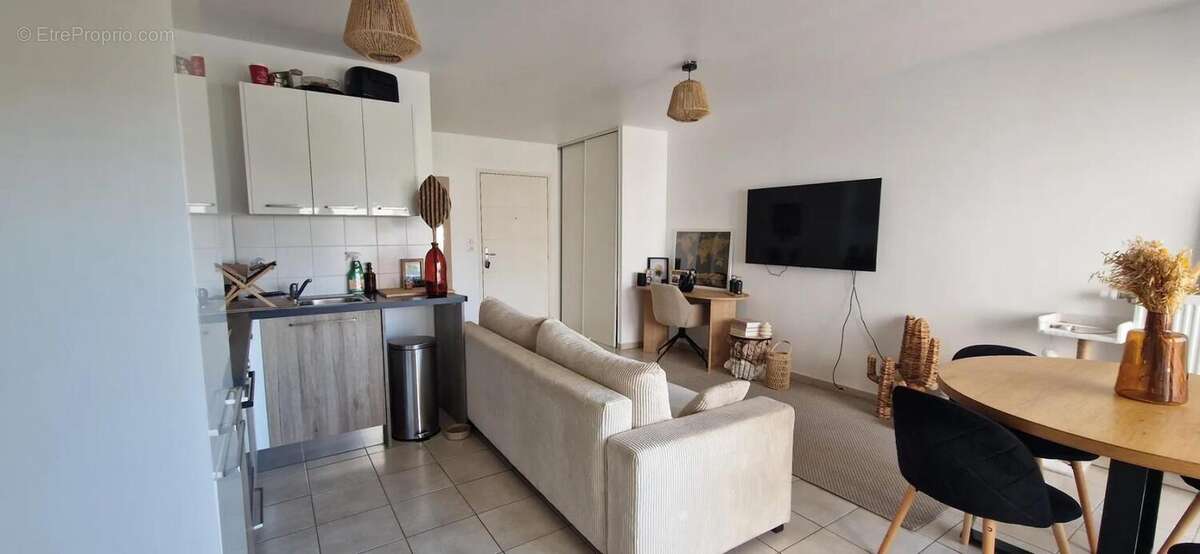 Appartement à DECINES-CHARPIEU