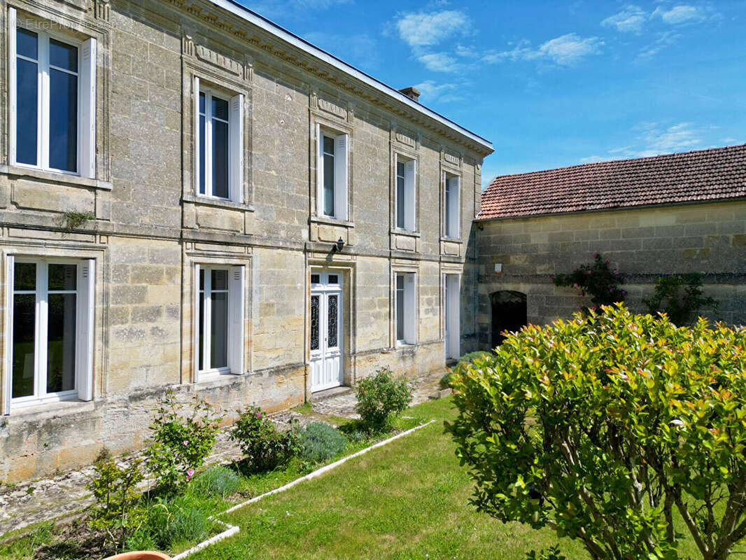 Maison à BLAYE