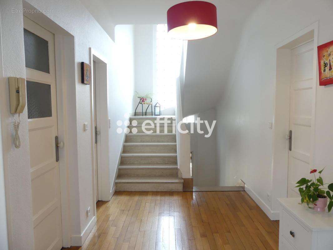 Maison 370 m² à Vitry-Le-Francois  - photo 14
