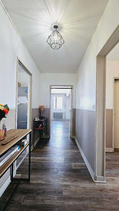 Appartement à SAINT-DOULCHARD