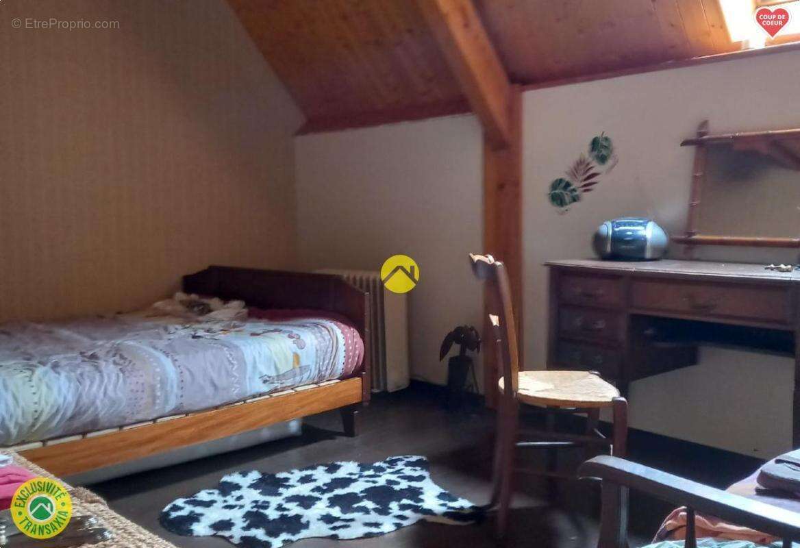 Maison 87 m² à Joursac  - photo 13