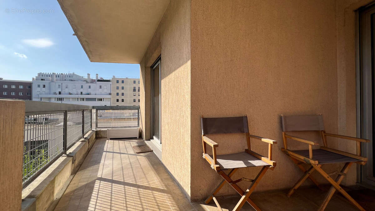 Appartement à PARIS-19E