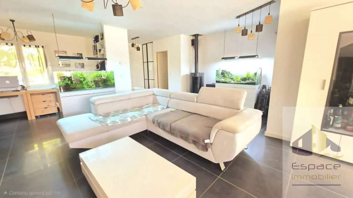 Maison à AIGREFEUILLE-D'AUNIS