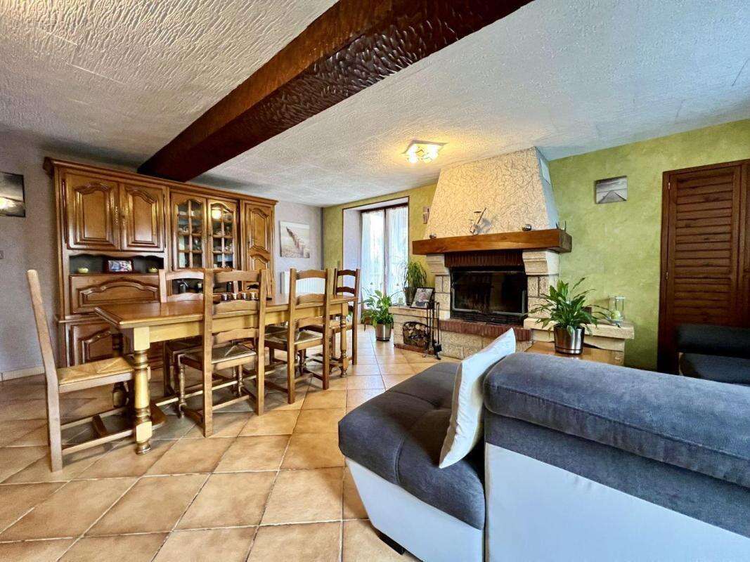 Maison à NOUZERINES