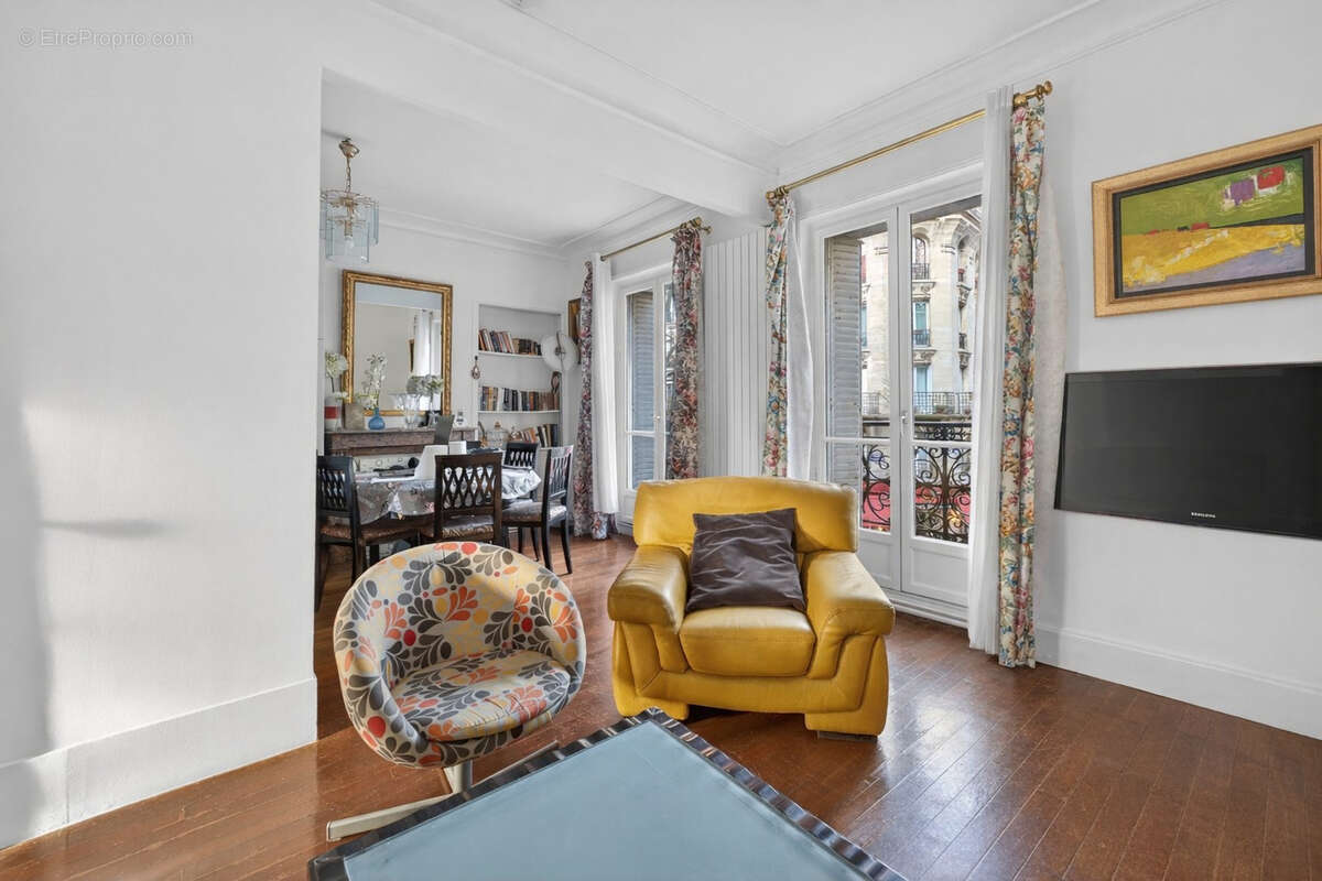 Appartement à PARIS-19E