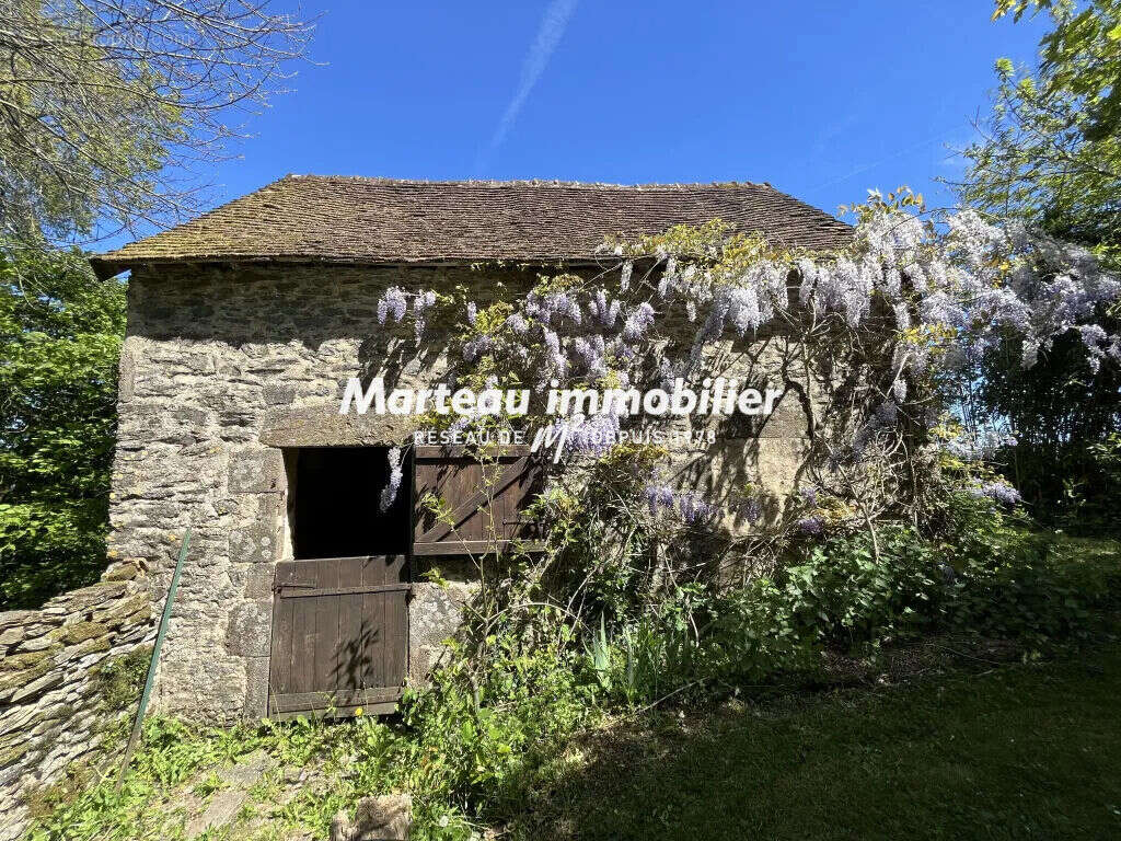 Maison à SAINT-REMY-DE-SILLE