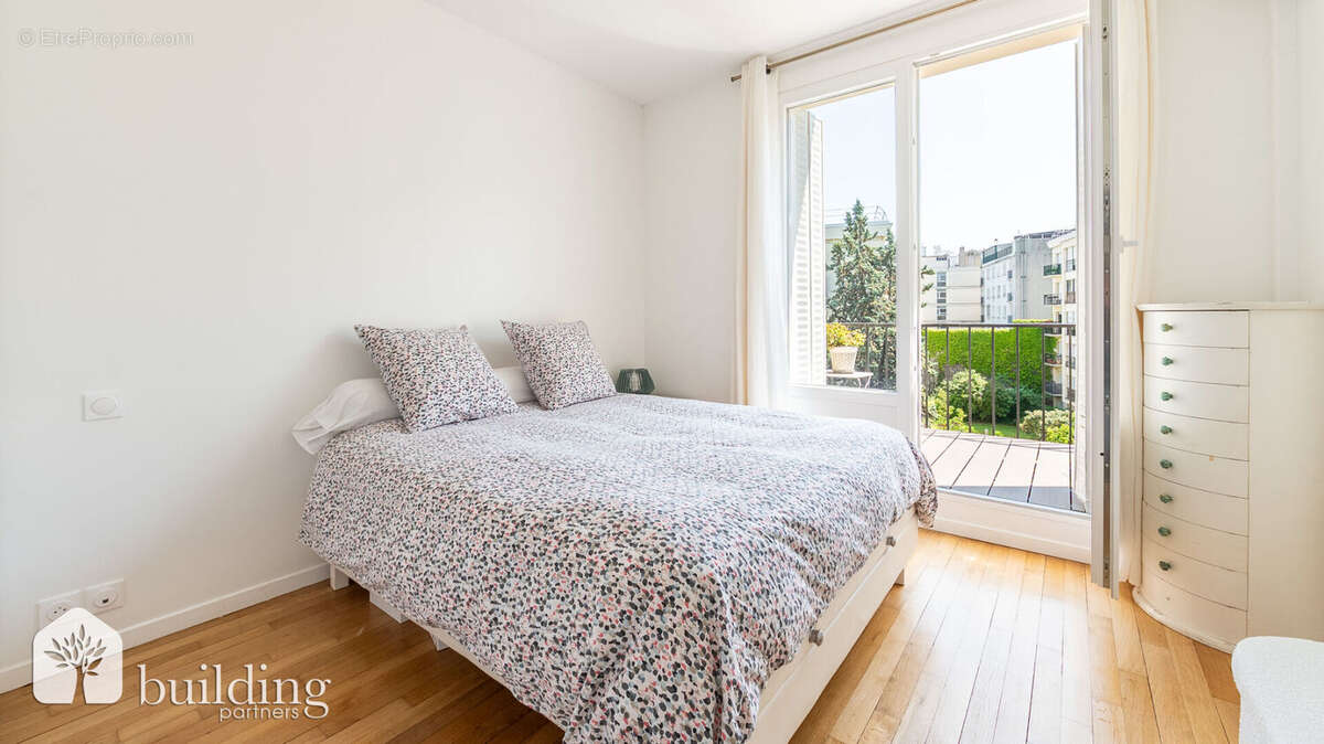 Appartement à NEUILLY-SUR-SEINE