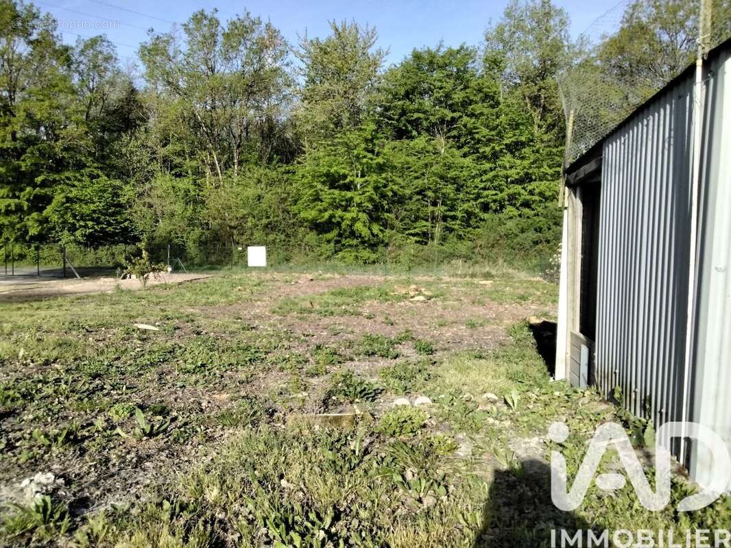 Terrain 550 m² à Verrie  - photo 3