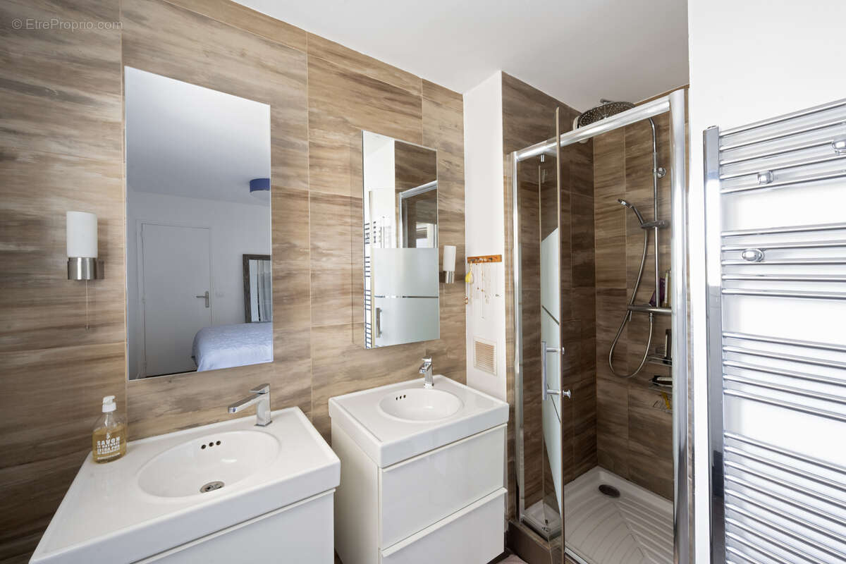 Appartement à PARIS-15E