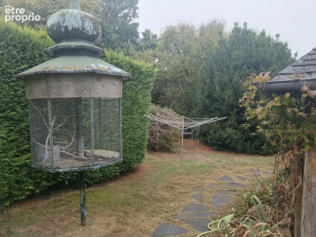 Bâtisse en pierres avec étang - photo 27