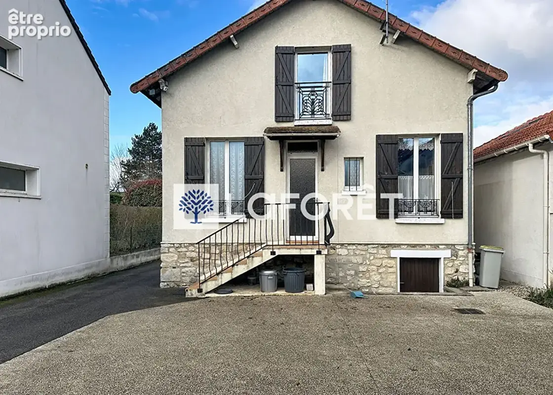 Maison à SAINT-NOM-LA-BRETECHE