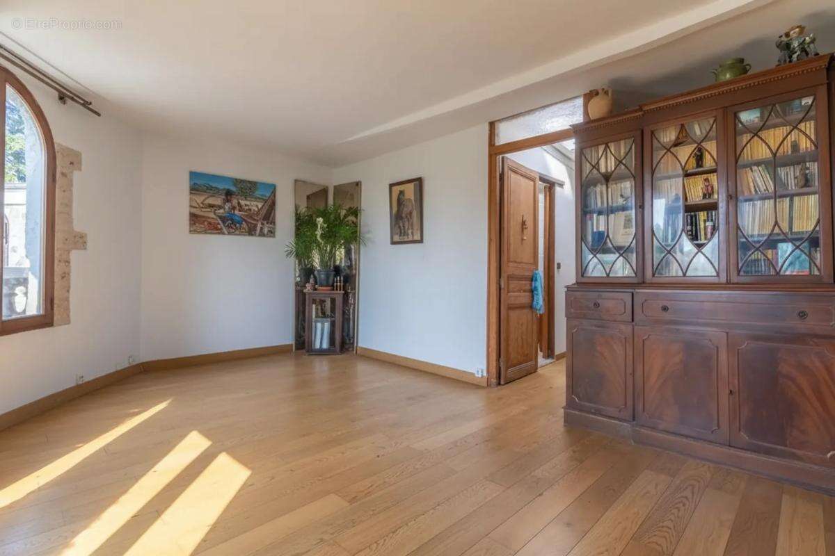 Maison historique de 127 m² - 2/3 chambres avec jardin - 95320 - photo 13