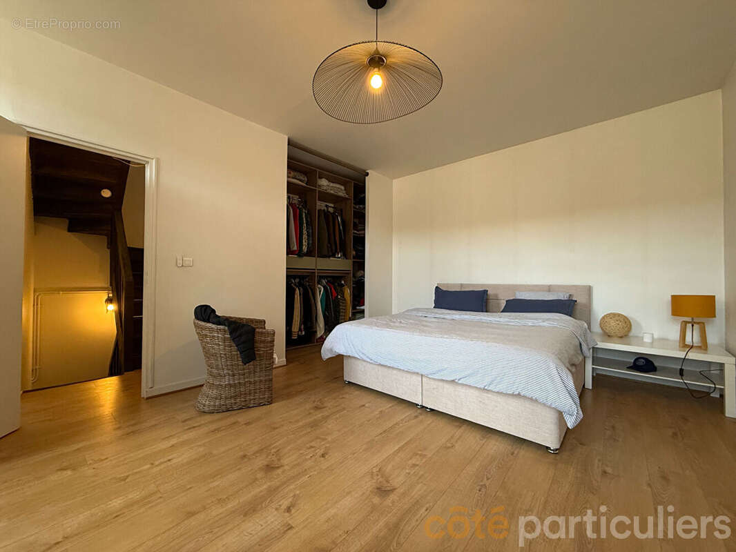 Maison à SAINT-AMAND-MONTROND