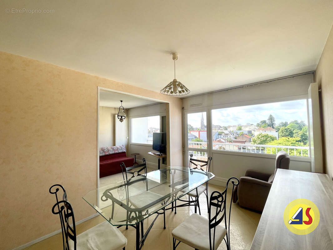 Appartement à REZE