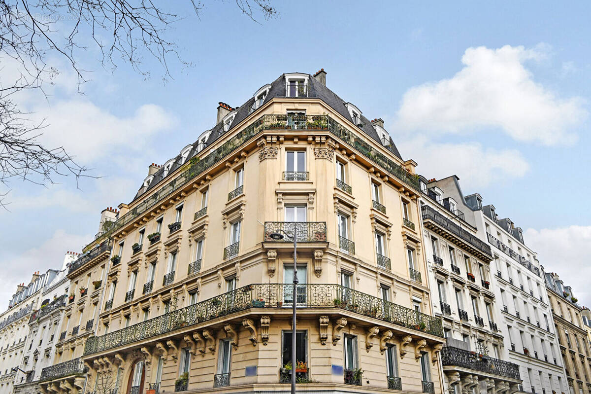 Appartement à PARIS-18E