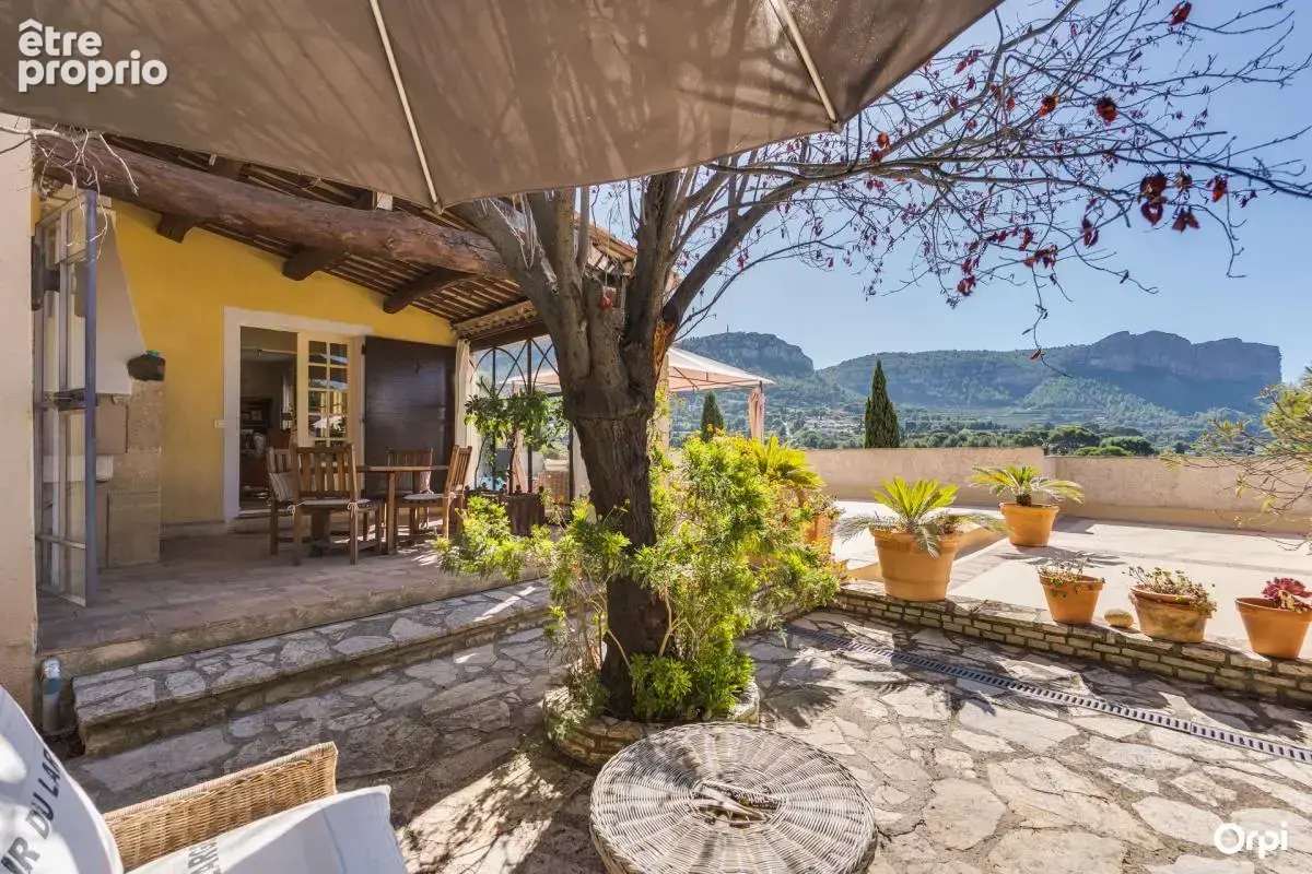 Cassis — propriété d’exception 266 m², vue mer et cap canaille - photo 5