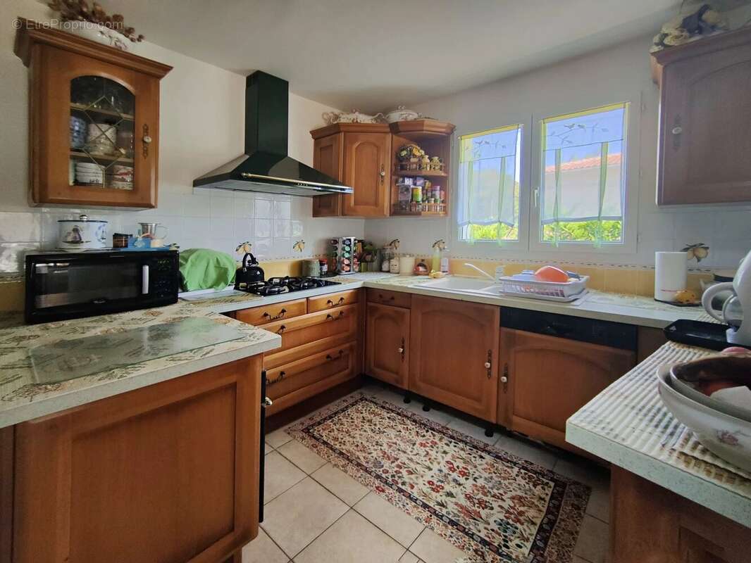 CASTRES GIRONDE, Maison de 154 m² sur 900 m² de terrain - photo 9