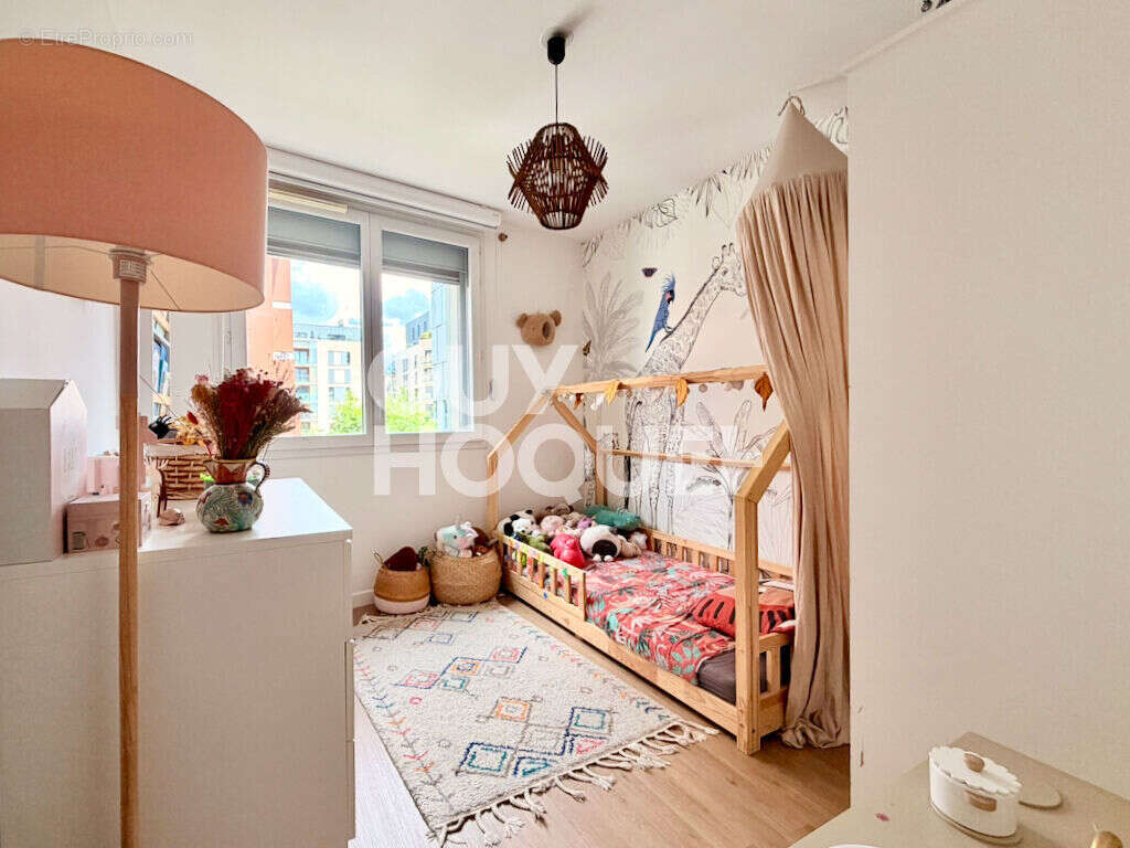 Appartement à COLOMBES