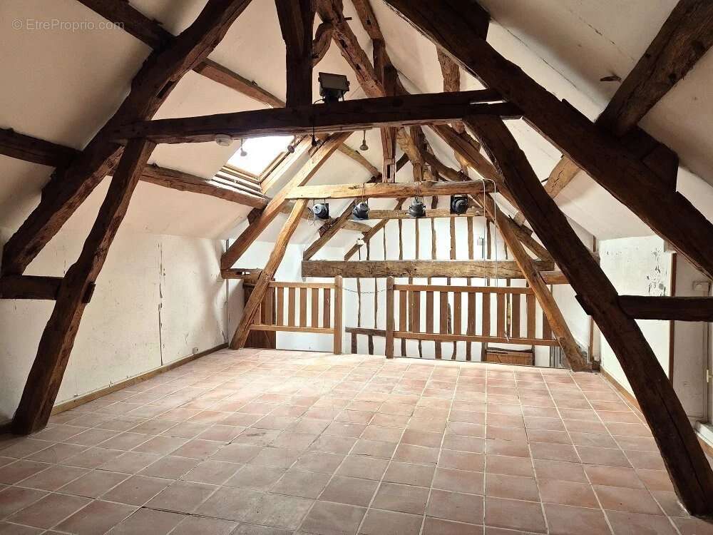 Maison à BEAUNE-LA-ROLANDE