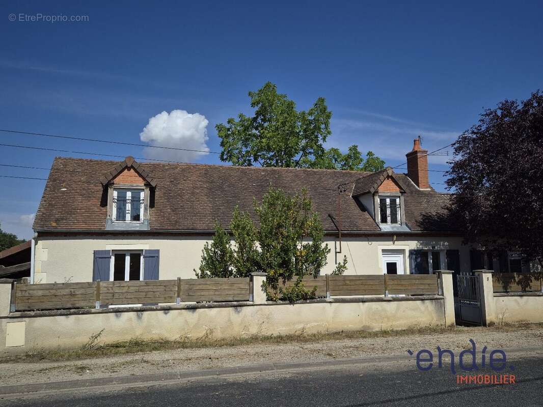 Maison à LA GUERCHE-SUR-L'AUBOIS