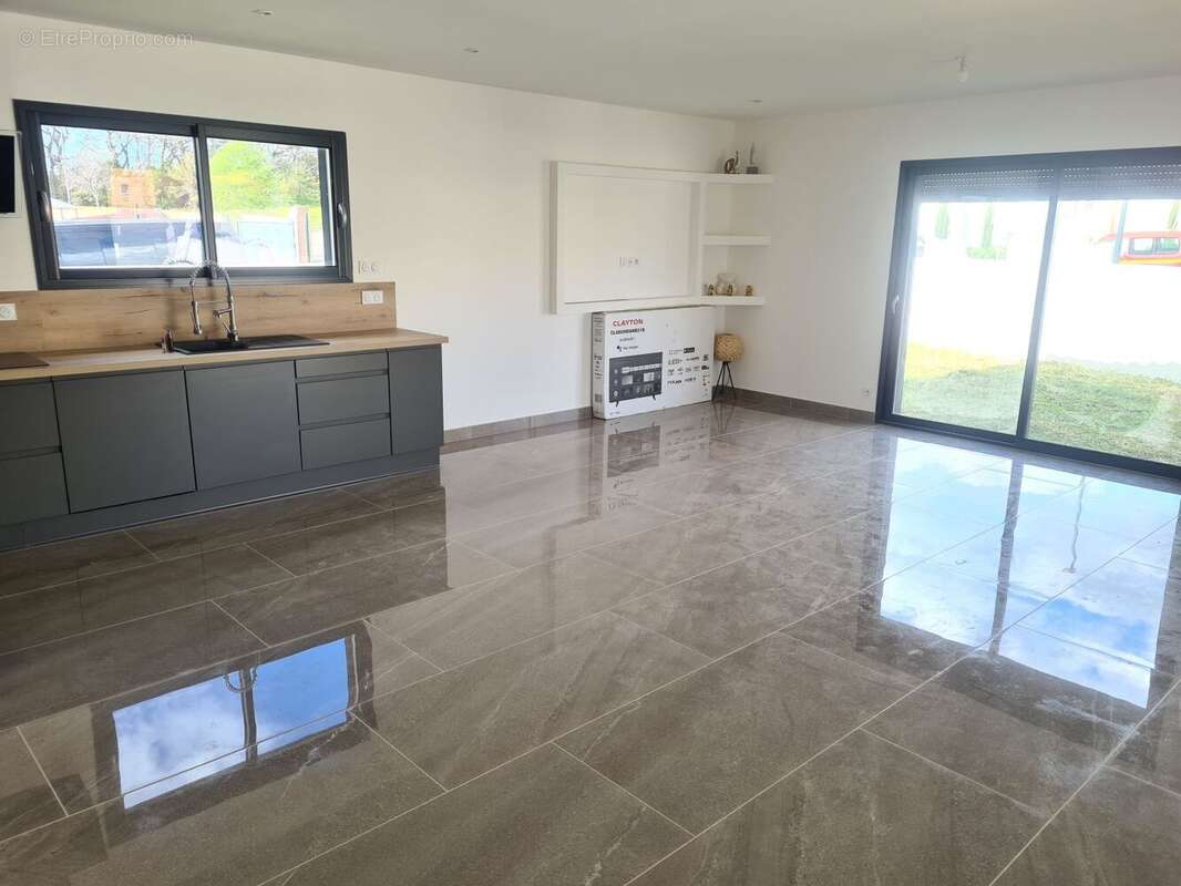 Maison à SAINT-CHRISTOL-LES-ALES