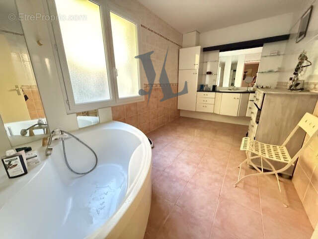 Maison à MONTMEYRAN