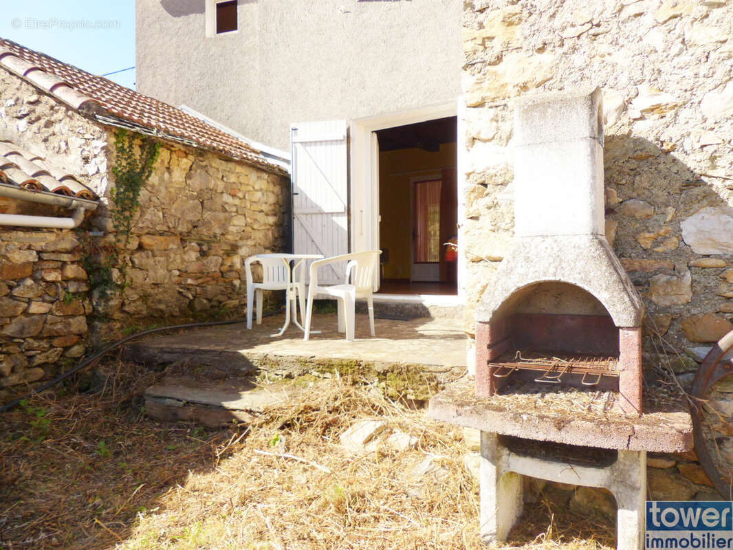 Maison à SAINT-ETIENNE-D'ALBAGNAN