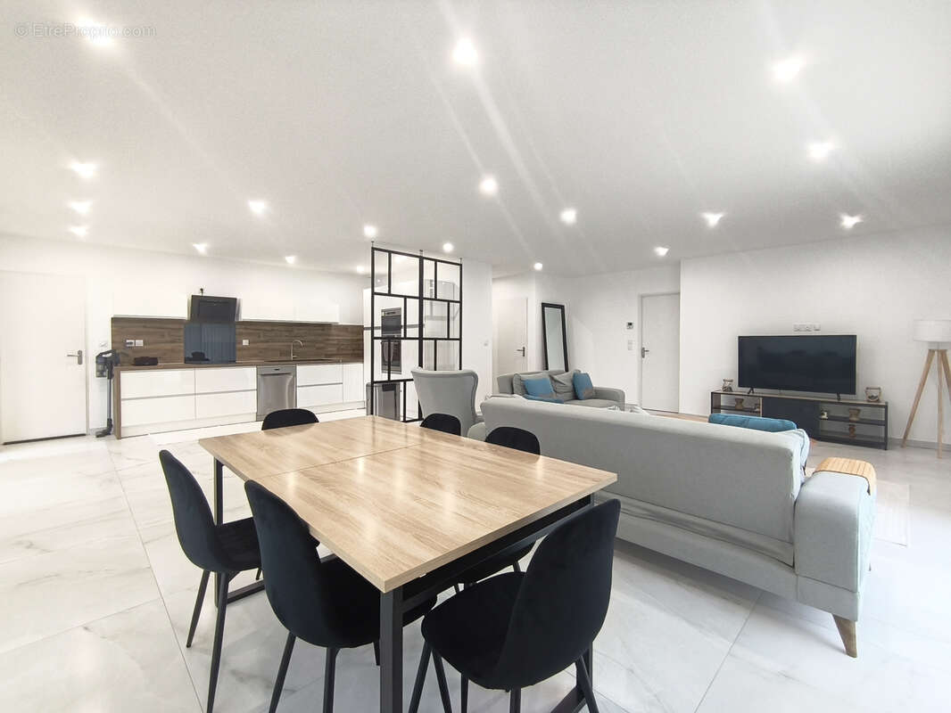 Maison à ROMANS-SUR-ISERE