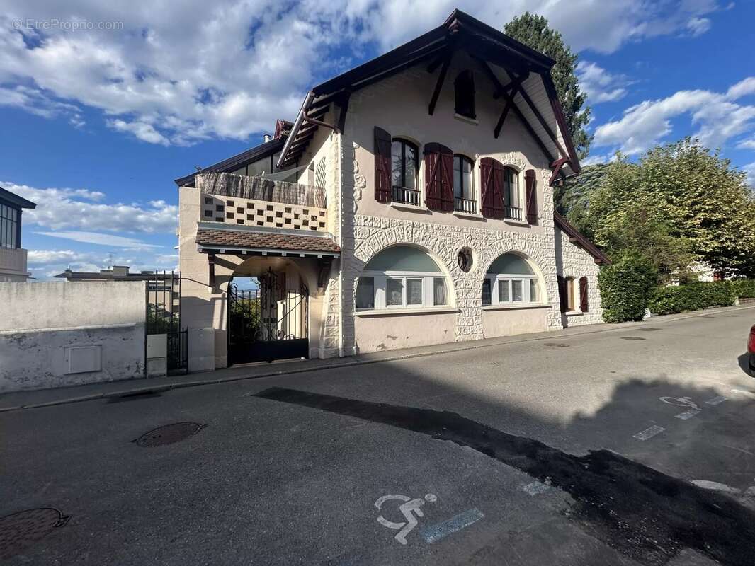 Appartement à EVIAN-LES-BAINS