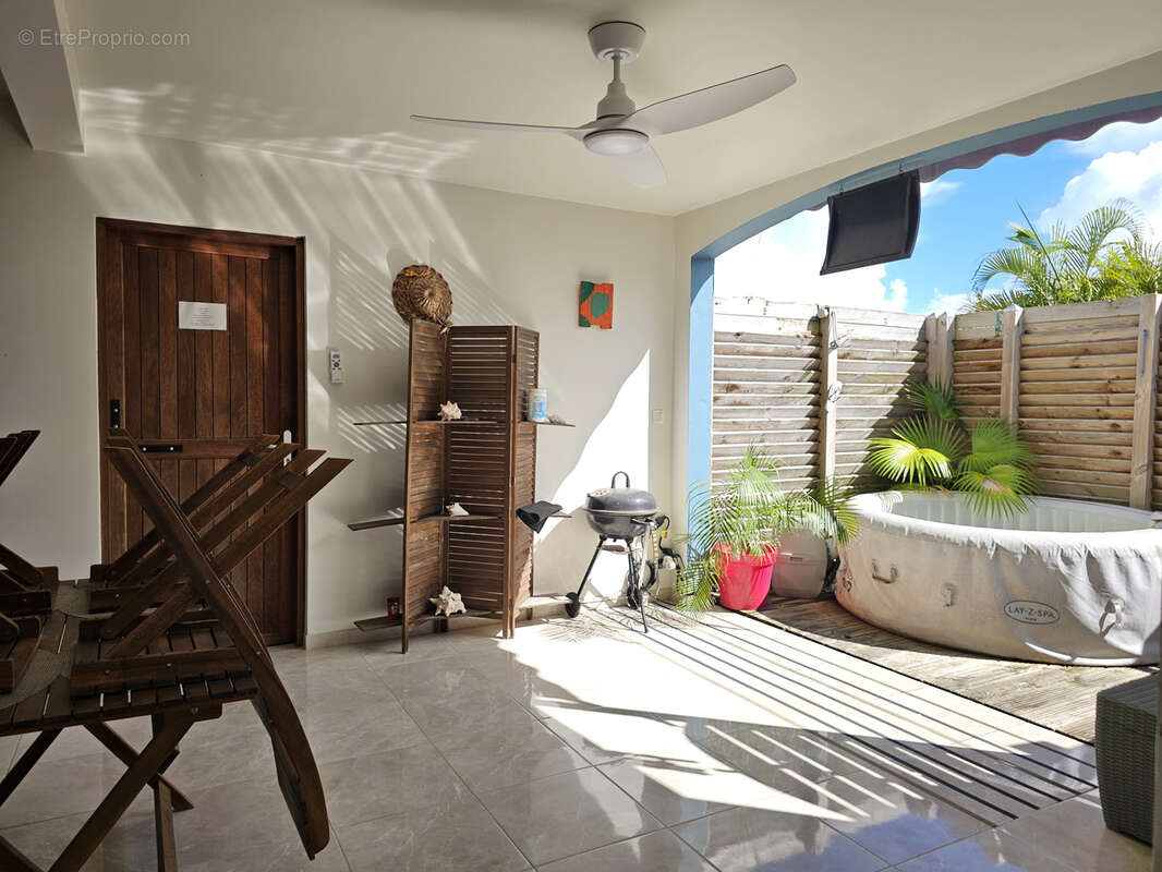 Maison à LES TROIS-ILETS