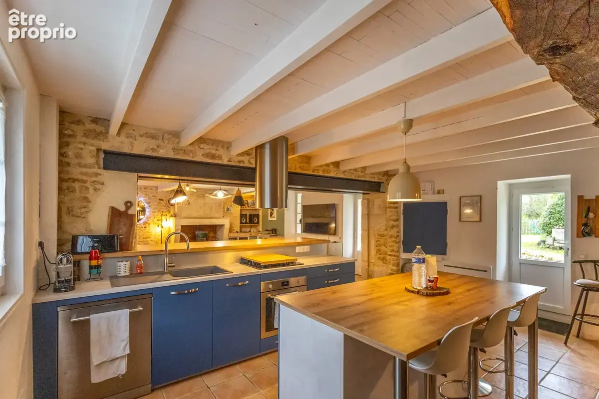 Maison charentaise rénovée 123 m2, avec jardin et dépendances - photo 5