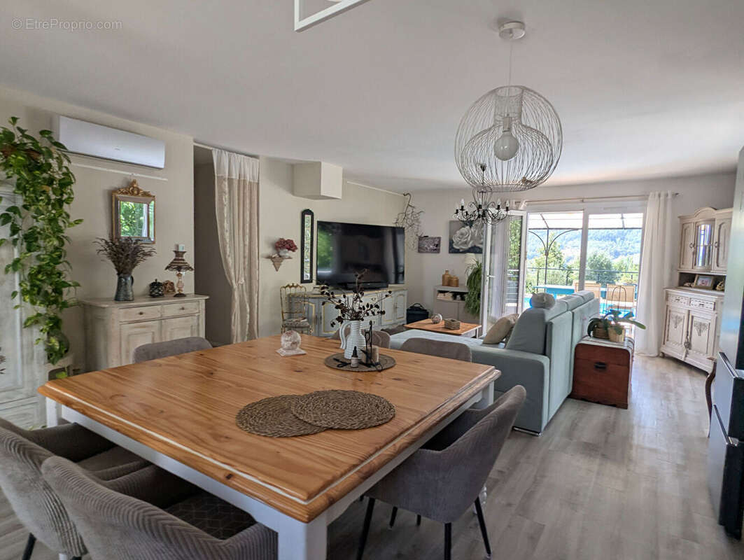 SALERNES, maison de plain-pied, 3 chambres, piscine au calme - photo 6