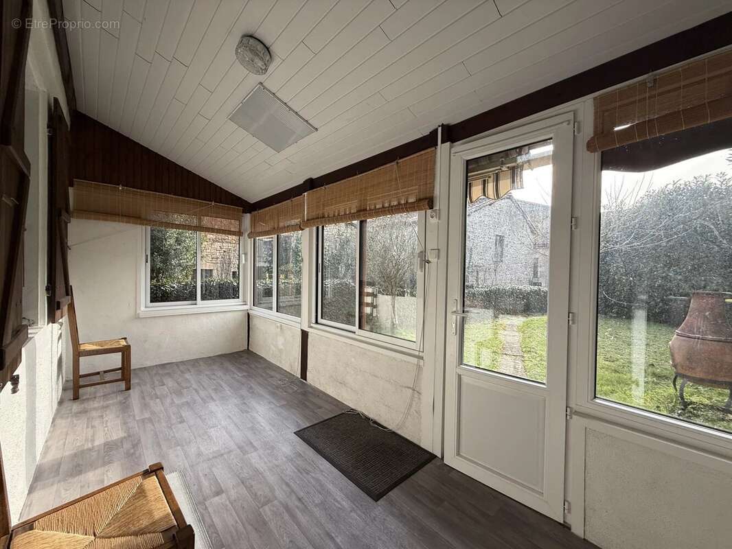 Maison à NANTEUIL-EN-VALLEE