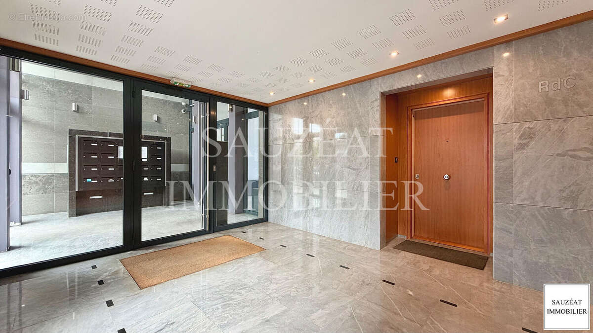Appartement à ISSY-LES-MOULINEAUX