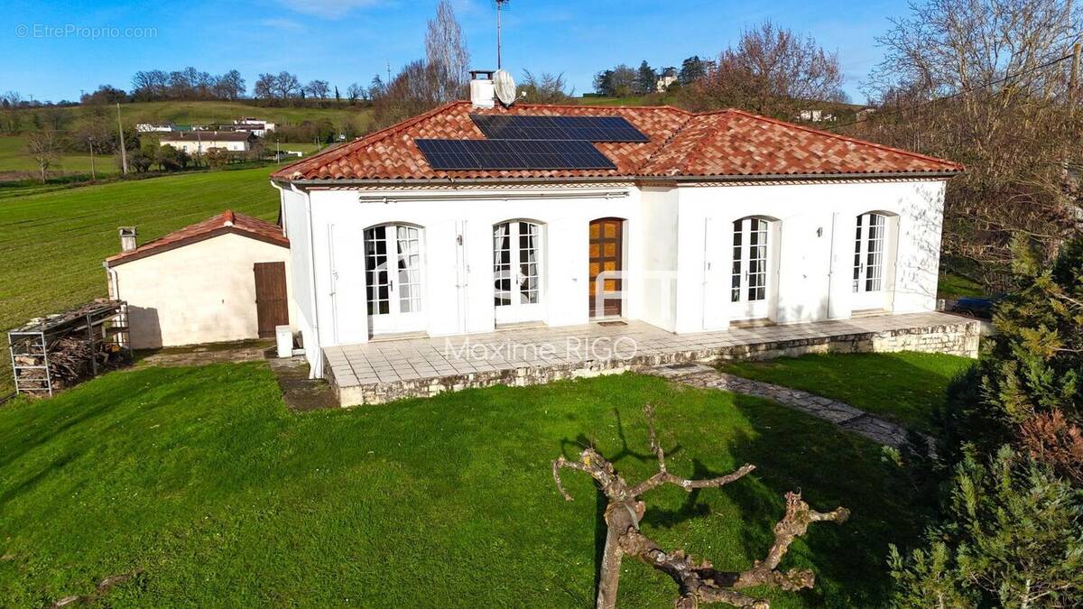 Photo 1 - Maison à VIRAZEIL