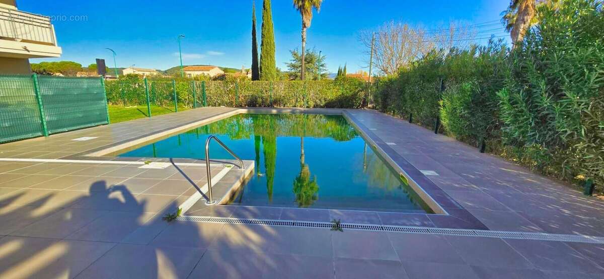 Appartement à LE MUY