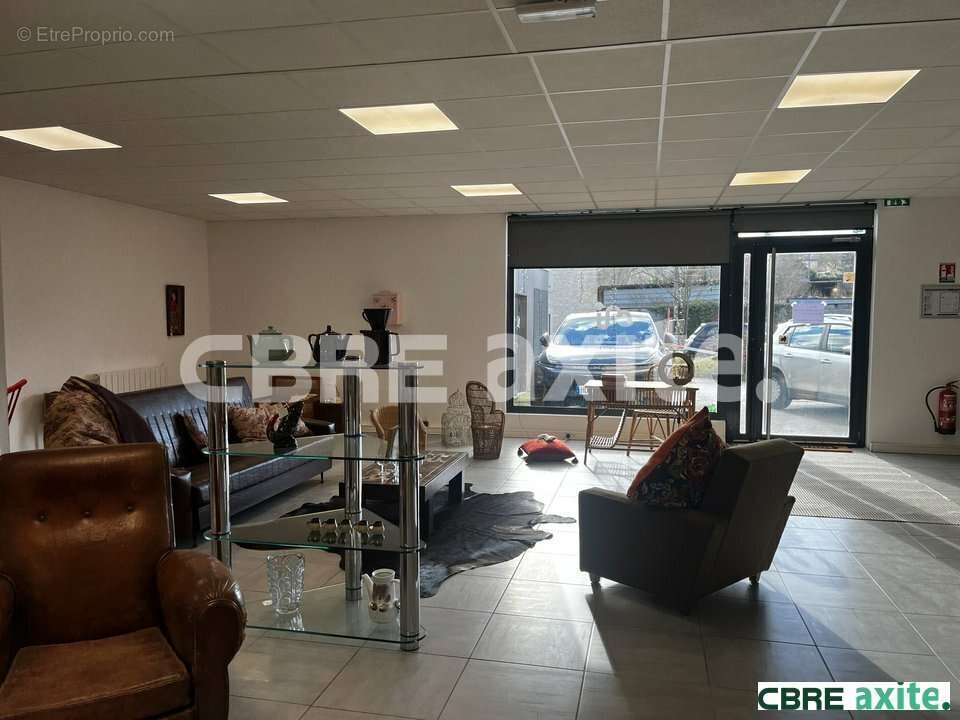 150 m² à Bourgoin-Jallieu  - photo 2