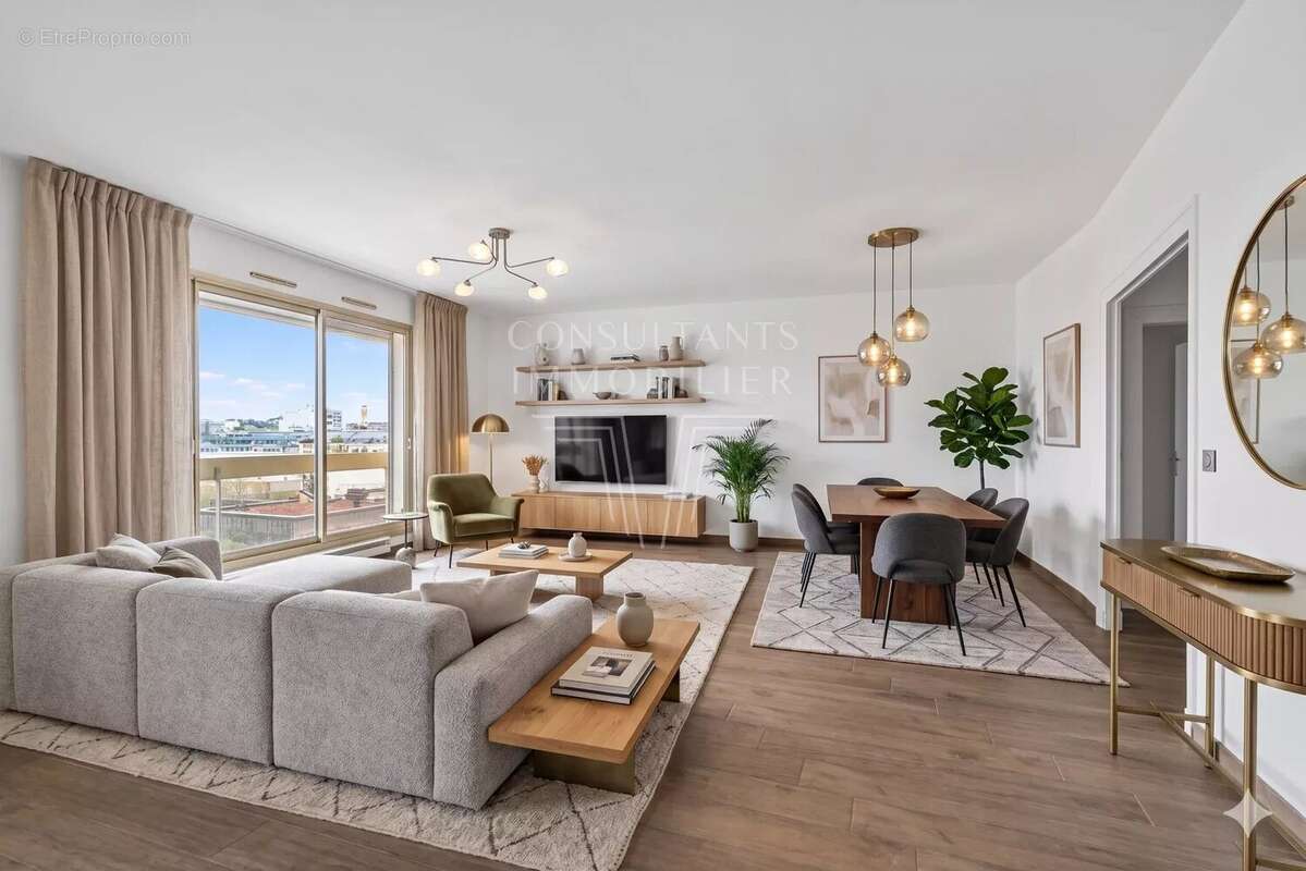 Appartement à PARIS-8E