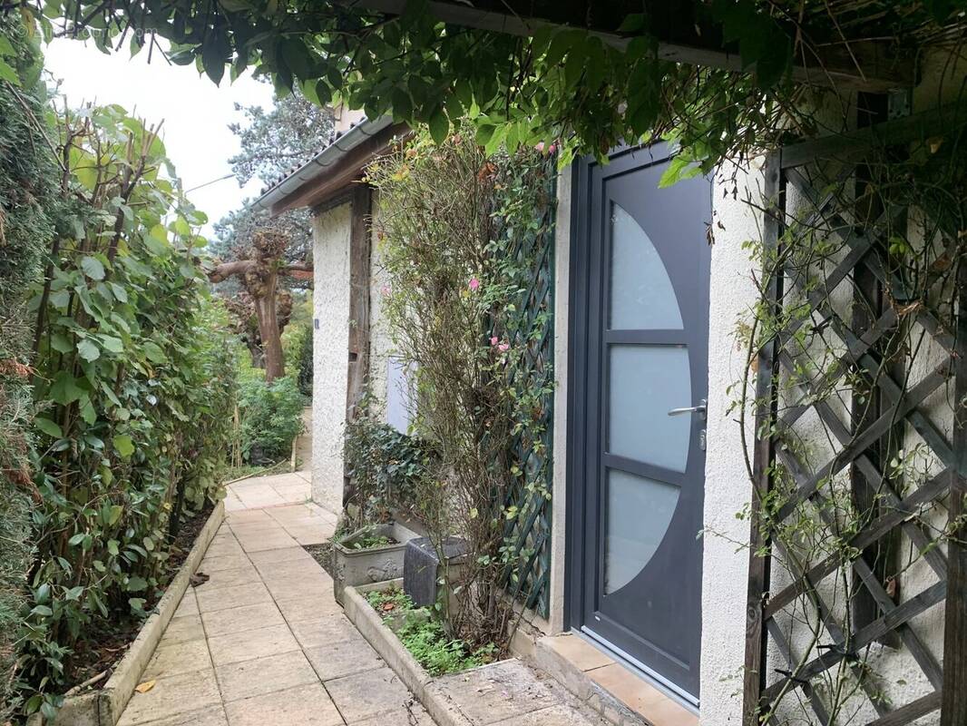 Maison à SAINT-SEURIN-DE-PRATS