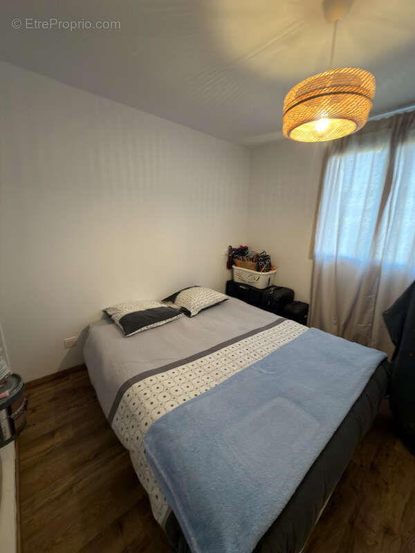 Appartement F3 rénové en centre ville - photo 5