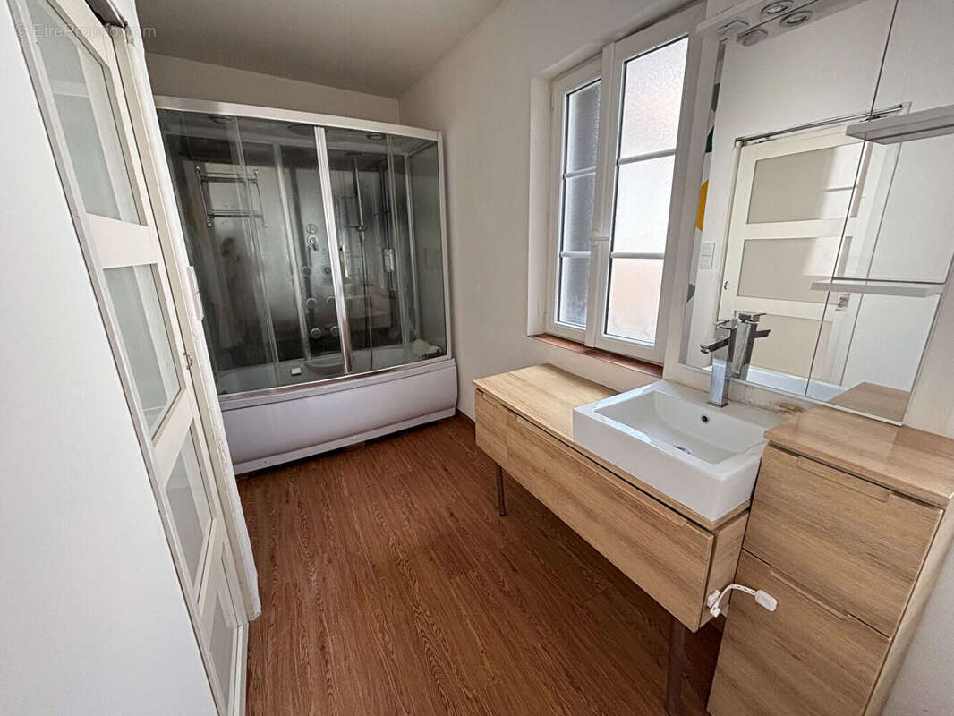 Appartement à GUISE