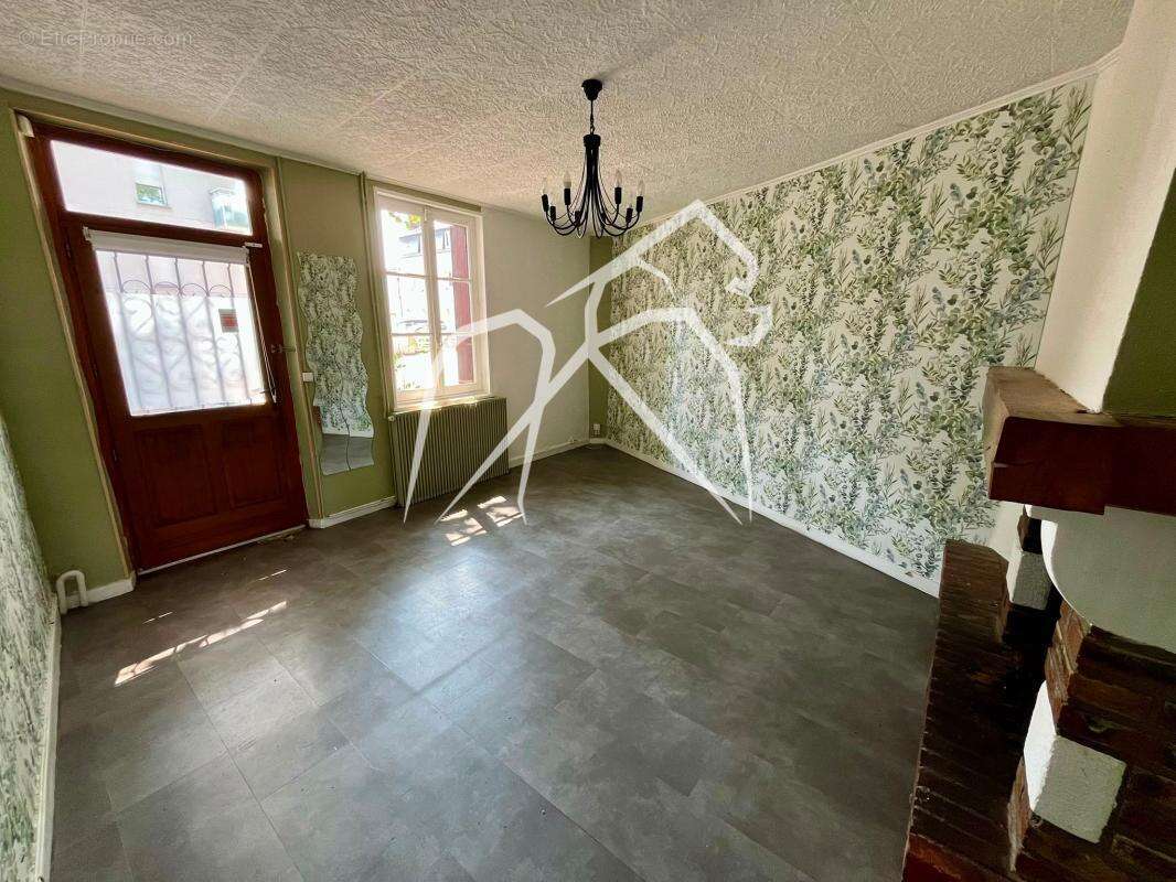 Maison mitoyenne avec 3 chambres, jardin et cave  83 m²  LE-PETIT-QUEVILLY - photo 4