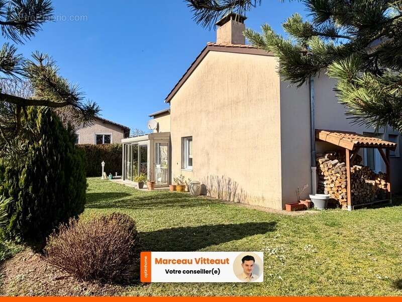 Maison à CHARNAY-LES-MACON