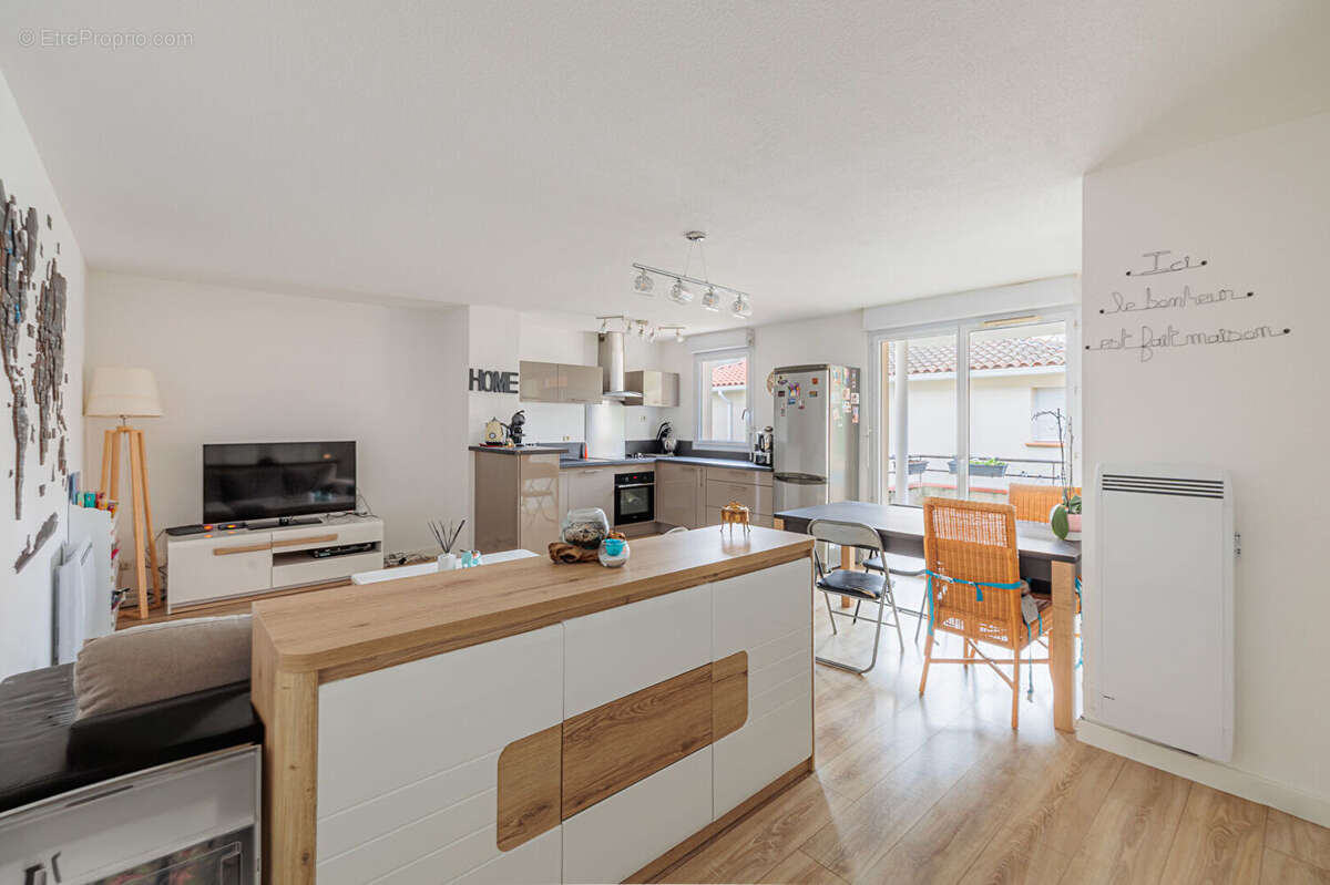 Appartement à POMPERTUZAT