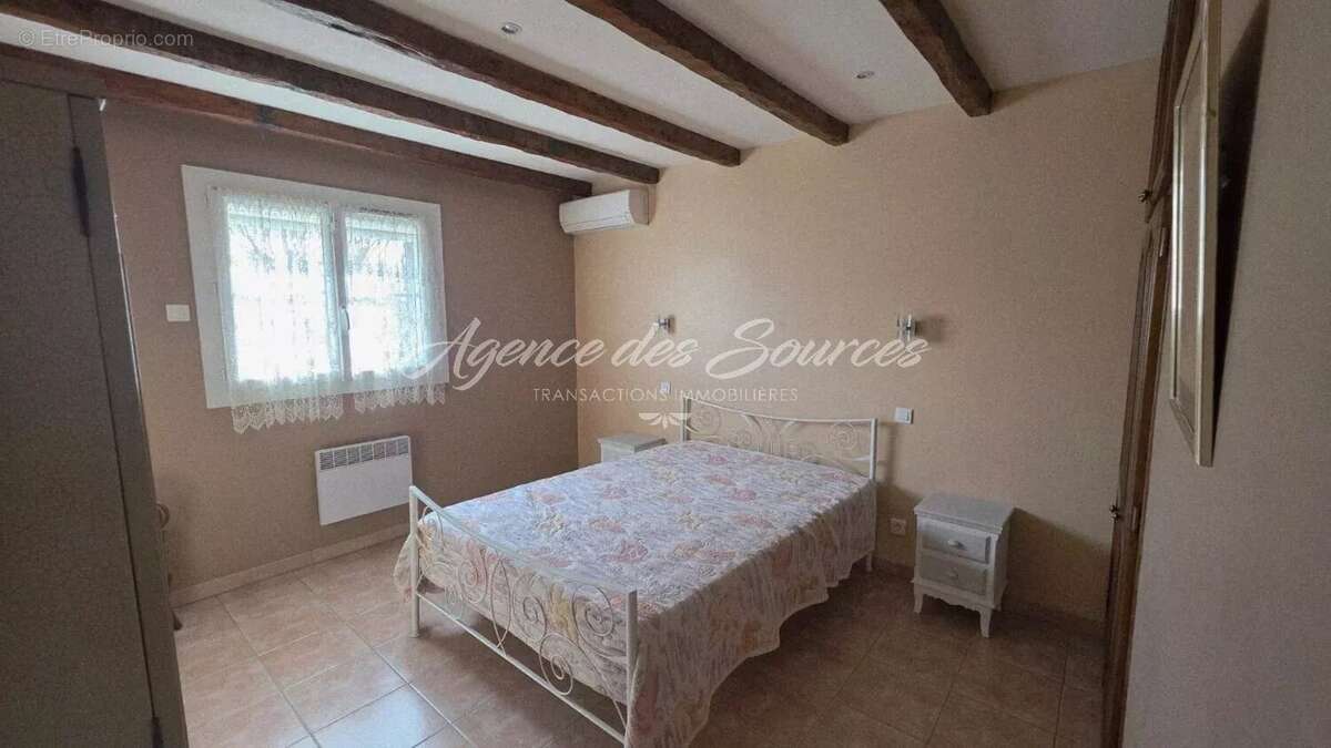 Maison à TAVERNES