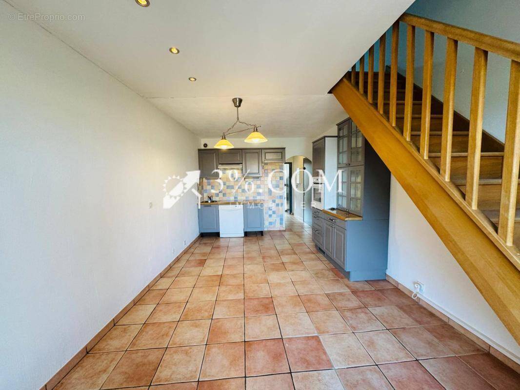 Appartement à COGOLIN