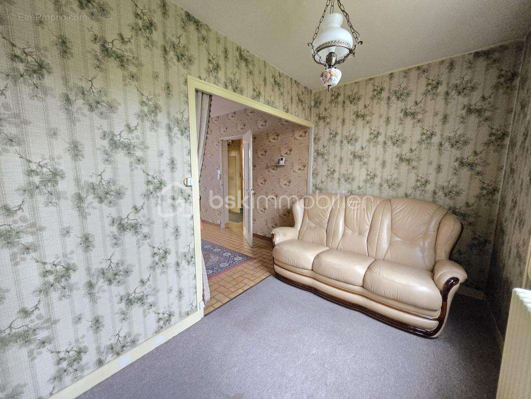 Maison à VARENNES-VAUZELLES