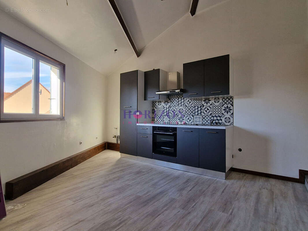 Appartement à LA CHAPELLE-EN-SERVAL