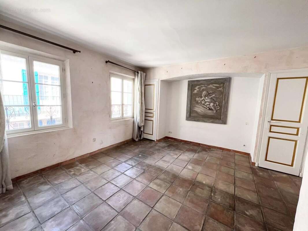 Appartement à COGOLIN